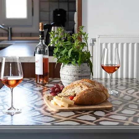 Sea Lilies Apart Otel 4*