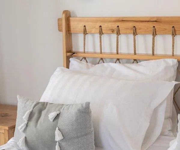 Sea Lilies 公寓式酒店 4*