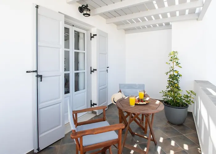 Sea Lilies Aparthotel 4*